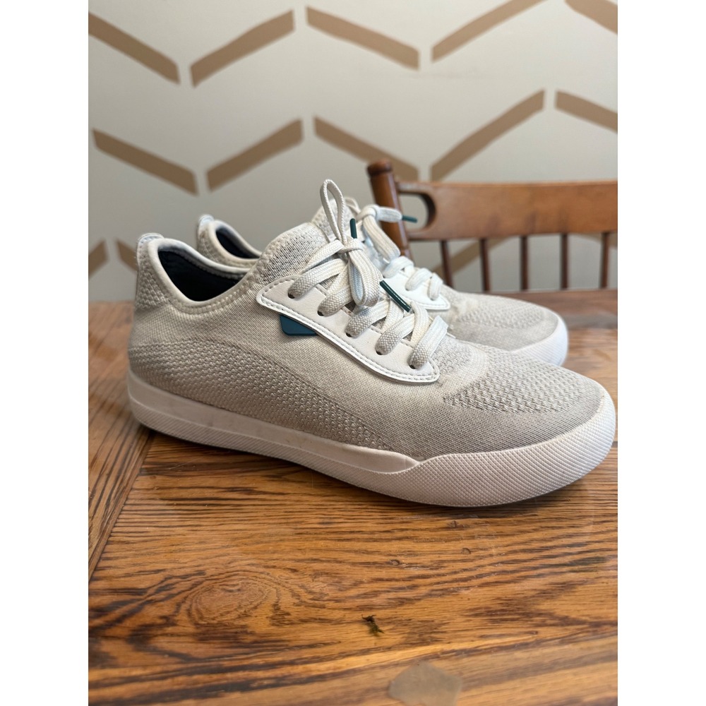 Vessi Weekend Sneaker Women Size 7 white Waterproof Knit Vegan Lightweight